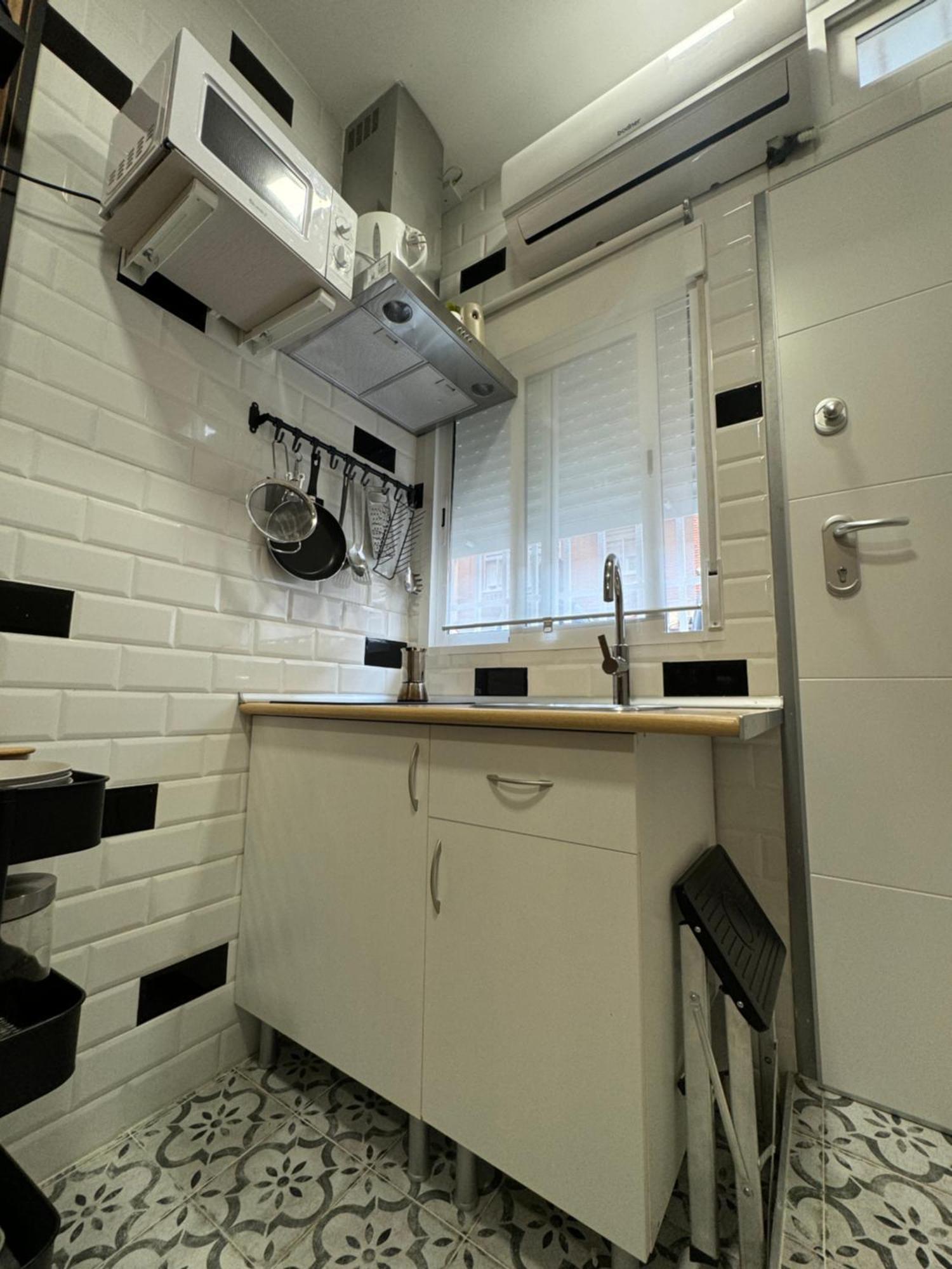 Vistalegre! Pequeno Y Fantastico Loft Cerca Del Metro Apartment Madrid Luaran gambar
